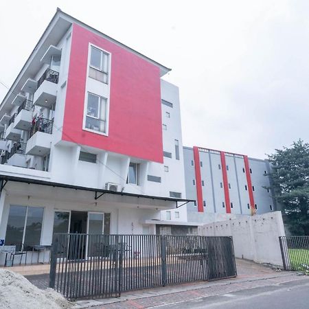 Mroom Residence Near Umn Gading Serpong Redpartner Cicayur Exterior foto